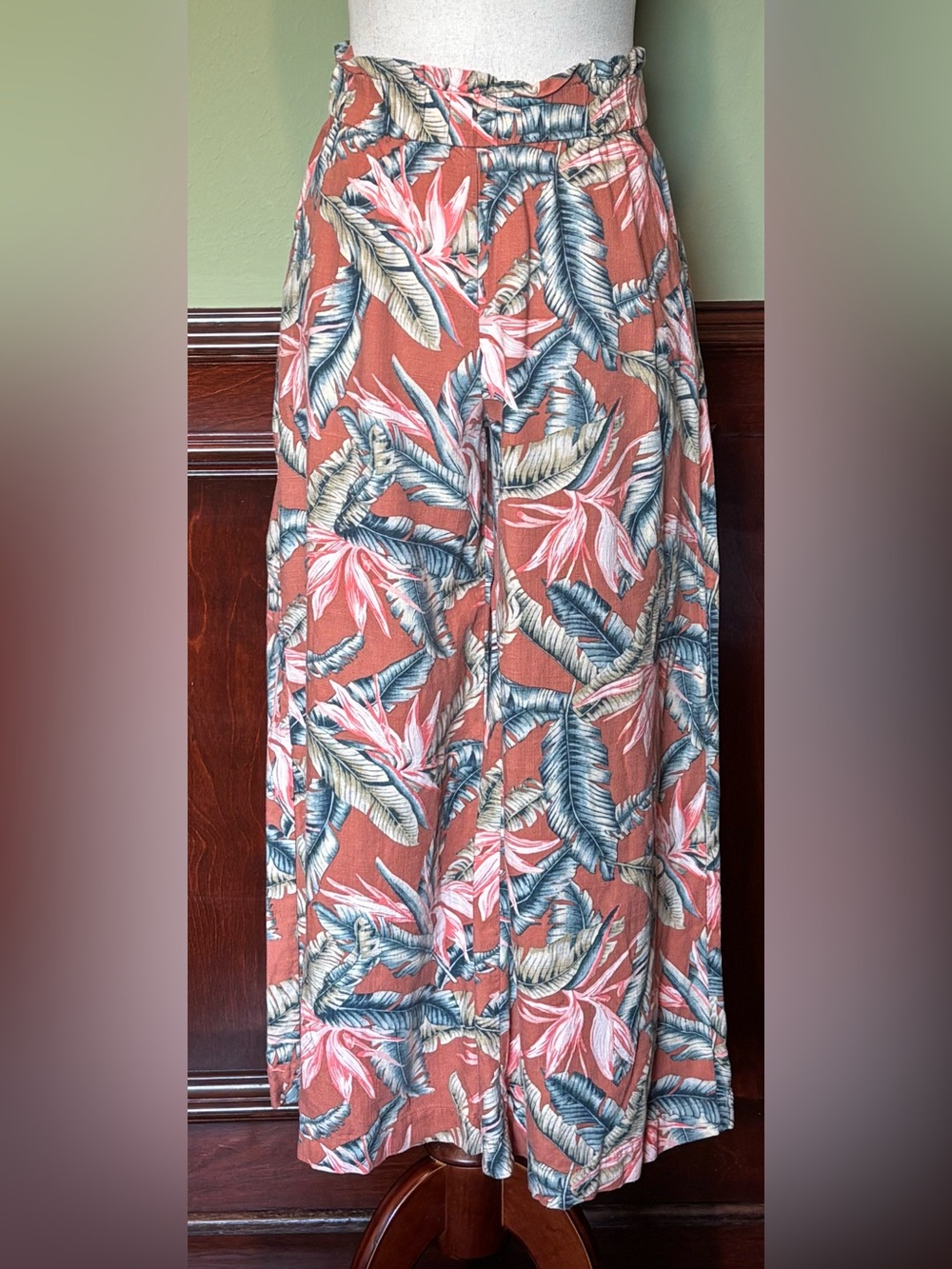 LOFT Women's Rust Floral wide leg capri/ankle pant